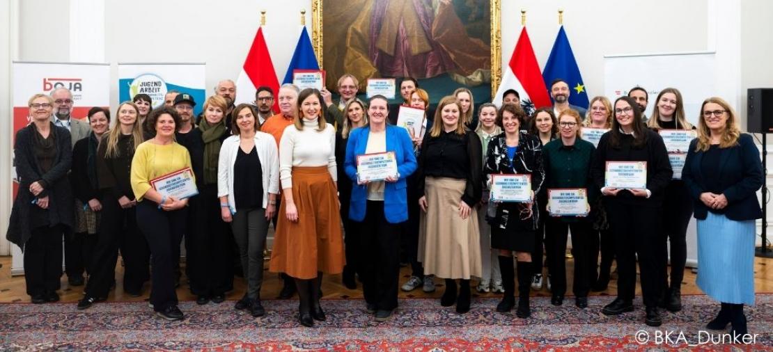 7. Verleihung der Urkunden (c) BKA_Dunker